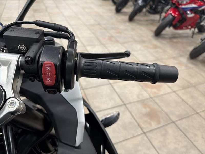 Used 2025 CFMOTO 300SS CF300-5US Image 22