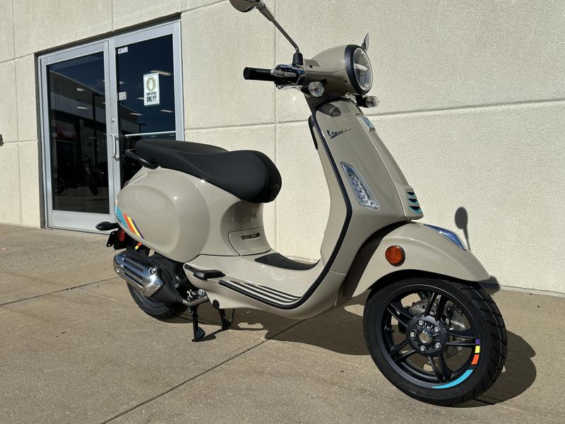 2024 Vespa PRIMAVERA 50 SPORT Image 2