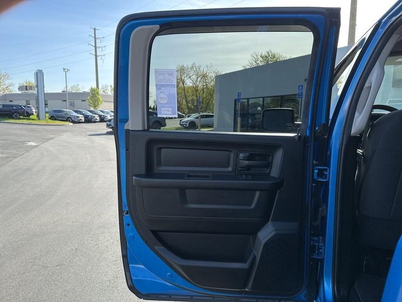 2019 RAM 1500 Classic ExpressImage 17