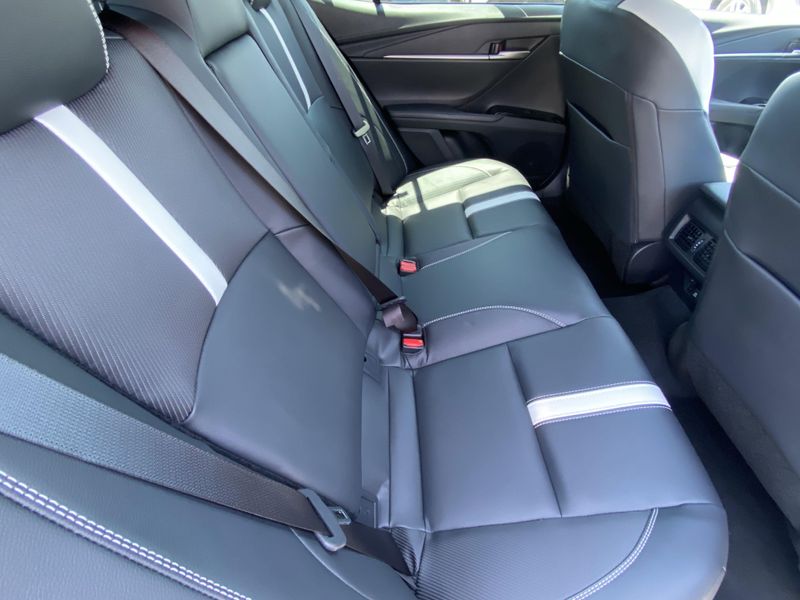 New 2025 Toyota Camry SEImage 12