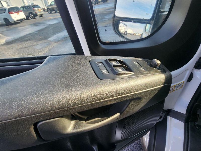 2024 RAM ProMaster 2500 Window Van Image 28