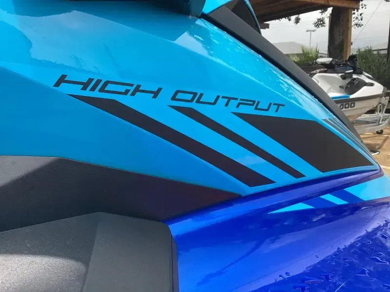 2023 Yamaha GP1800R HO WITH AUDIO AZURE BLUE AND CYAN Image 5
