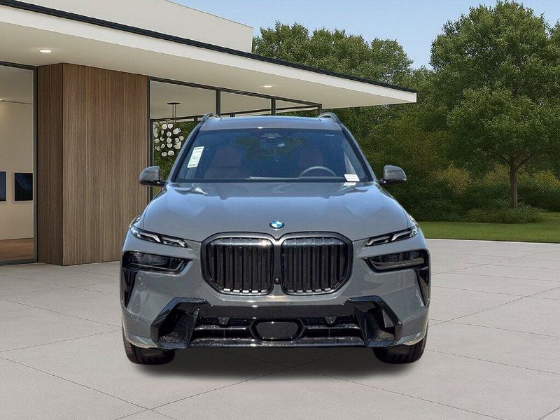 New 2027 BMW X7 xDrive40iImage 4
