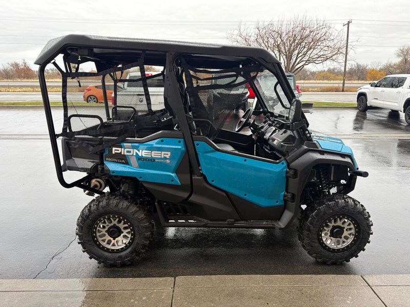 New 2025 Honda PIONEER 10005 DELUXE 