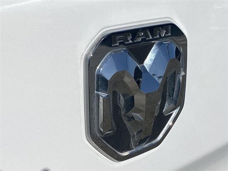 2024 RAM 1500 LaramieImage 5