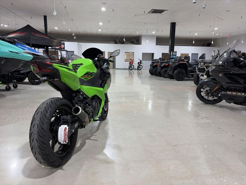 Used 2023 Kawasaki NINJA 400 Image 17
