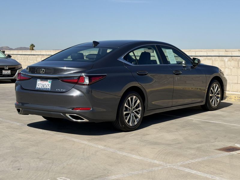 Used 2025 Lexus ES 350Image 11