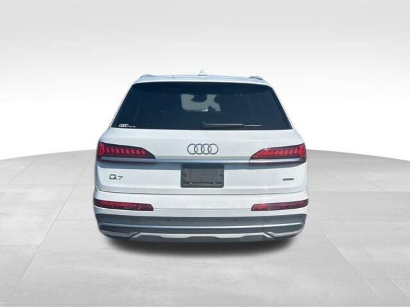 Used 2023 Audi Q7 Premium