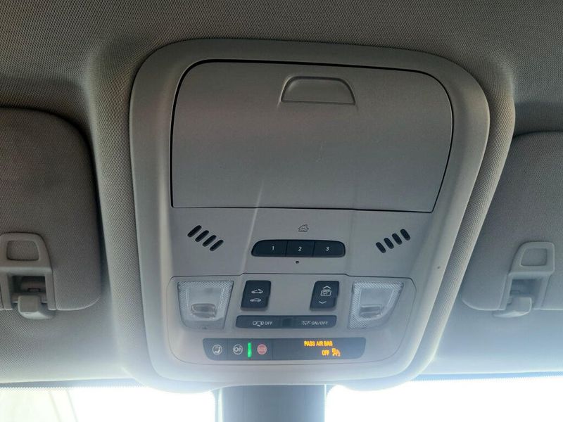 Used 2024 GMC Terrain SLT