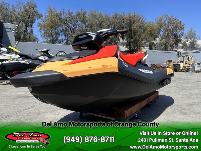 2024 Sea-Doo SPARK FOR 2 (SOUND SYSTEM) Image 4