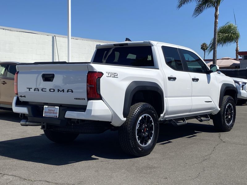 New 2025 Toyota Tacoma TRD Off Road HybridImage 3