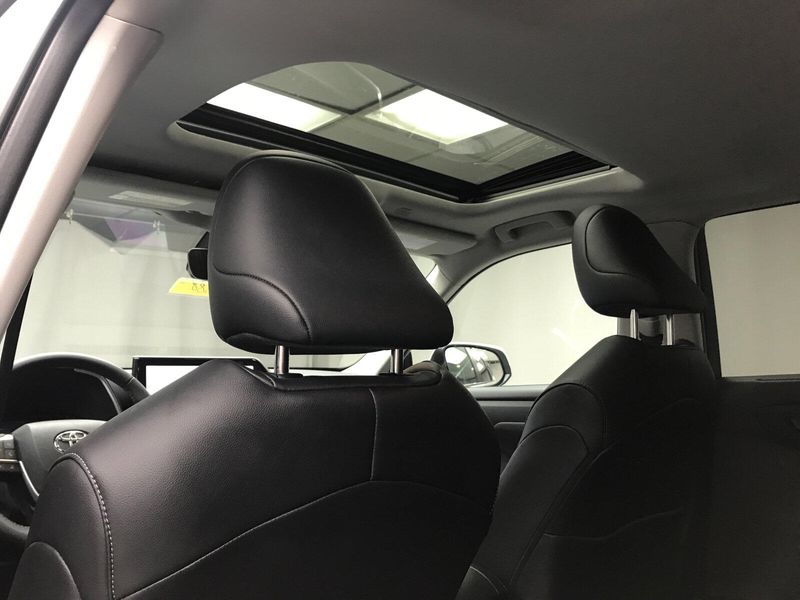 2024 Toyota Highlander XLEImage 12