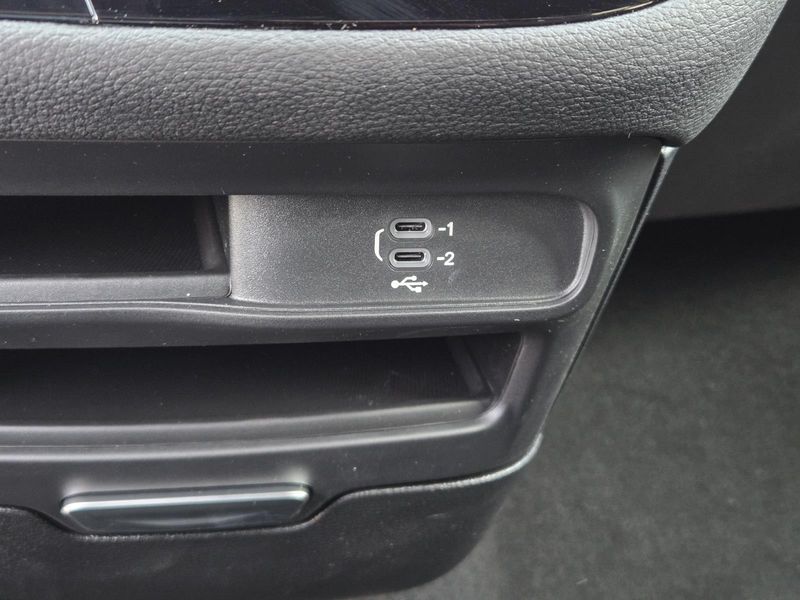 New 2026 Chrysler Pacifica Select FWD