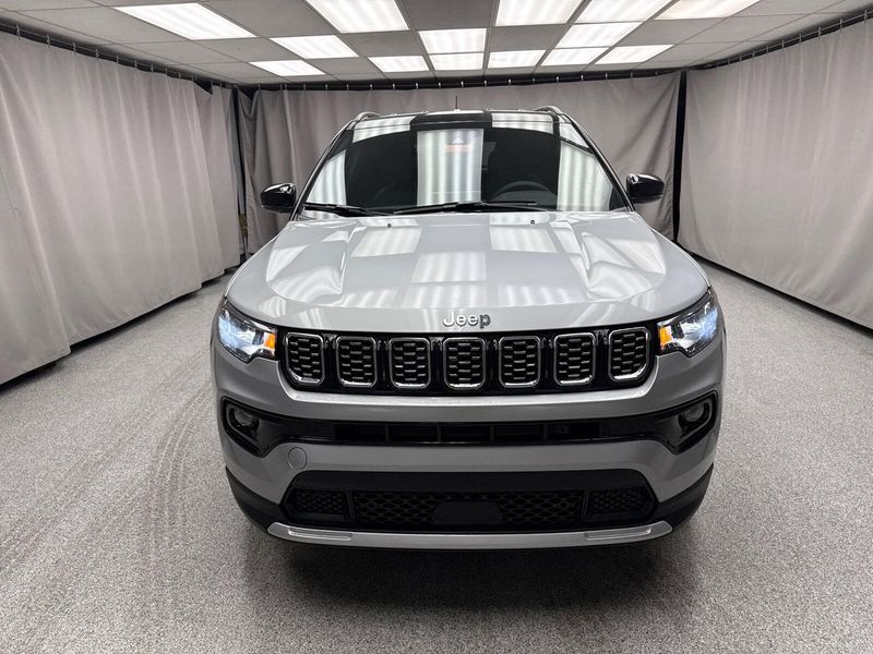 2025 Jeep Compass Limited 4x4Image 5