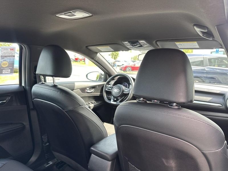2021 Kia Forte GT-Line photo 18