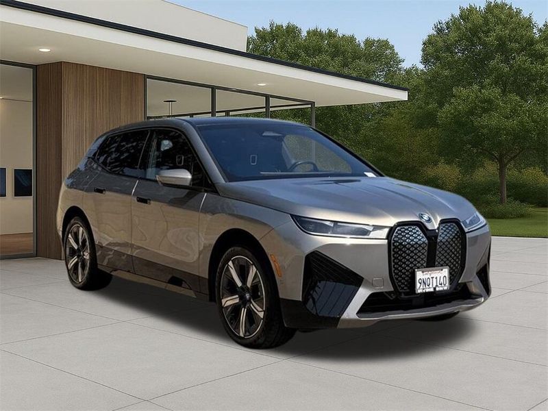 Used 2025 BMW iX xDrive50Image 4