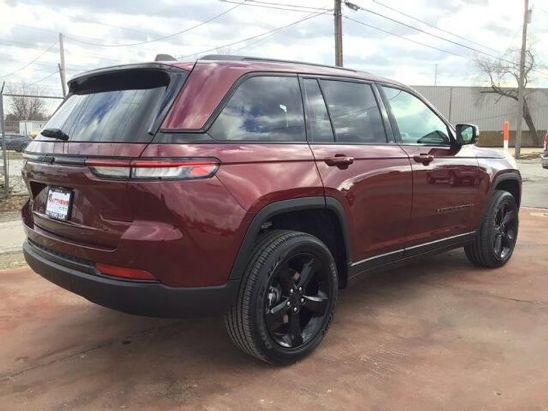 2025 Jeep Grand Cherokee Altitude X 4x4Image 5