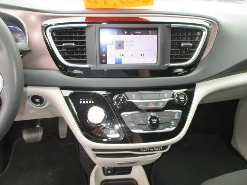 Used 2023 Chrysler Voyager LXImage 19