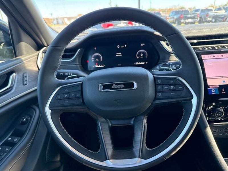 2025 Jeep Grand Cherokee Limited 4x4