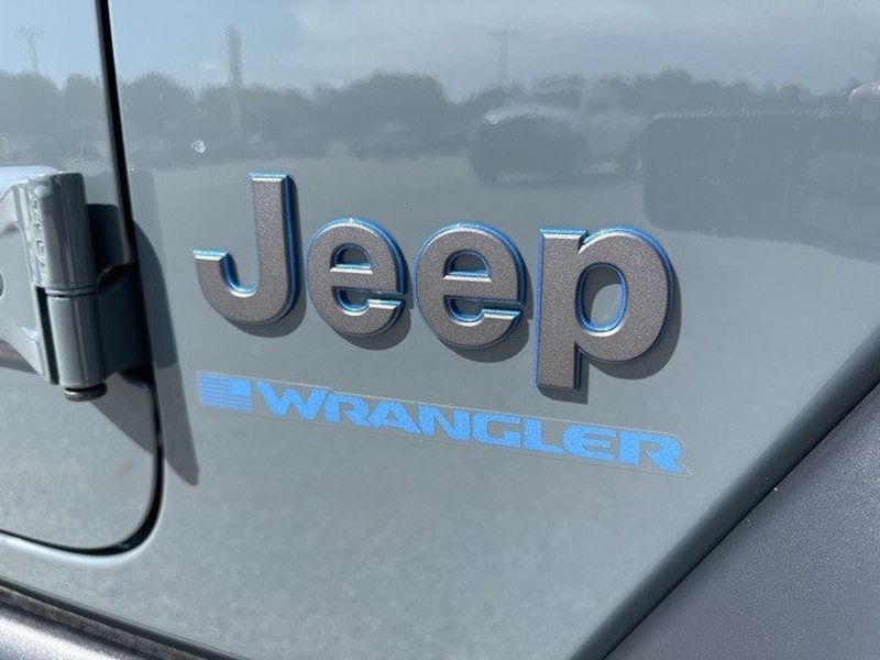 2024 Jeep Wrangler 4-door Willys 4xeImage 42