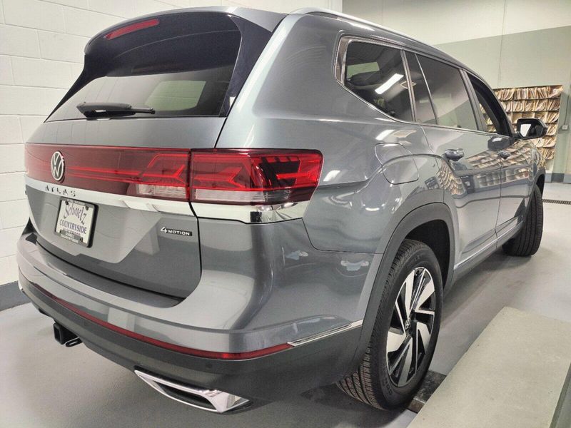 2024 Volkswagen Atlas SEL AWD w/Sunroof/NavImage 13