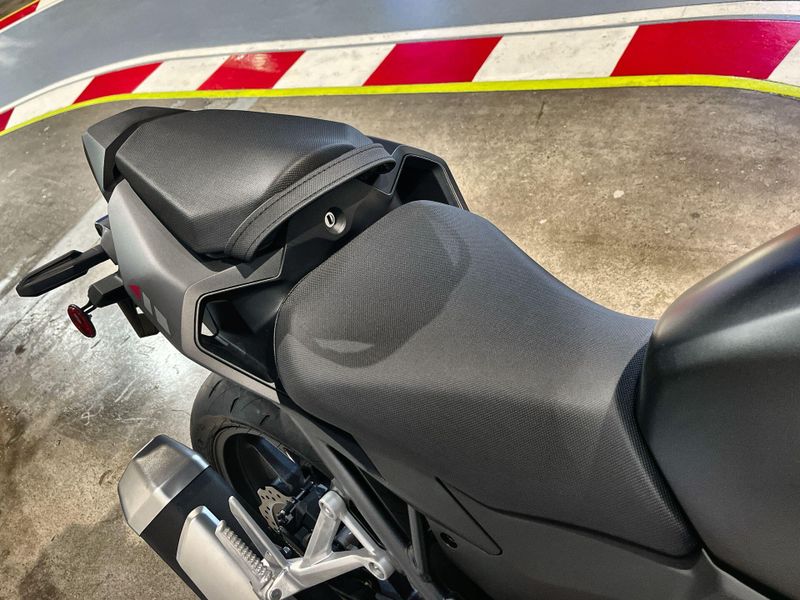 New 2025 Honda CB750 HORNET Image 11