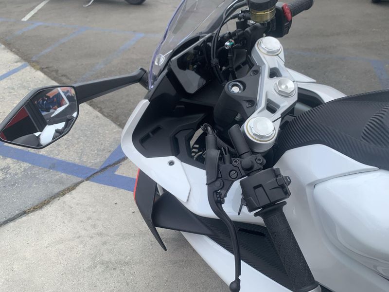 New 2025 CFMOTO 450SS Image 17