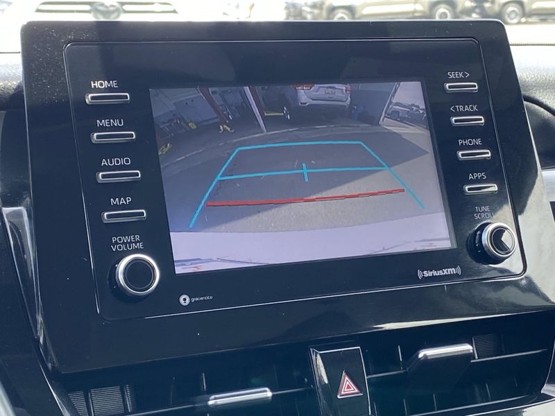 2021 Toyota Camry SEImage 21
