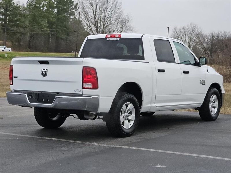 2022 RAM 1500 Classic SLTImage 4