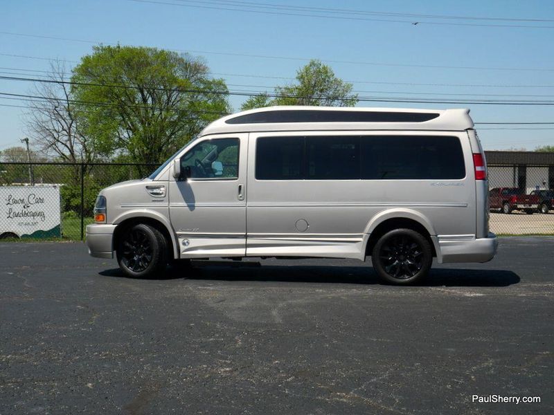 2023 Chevrolet Express Cargo Image 8