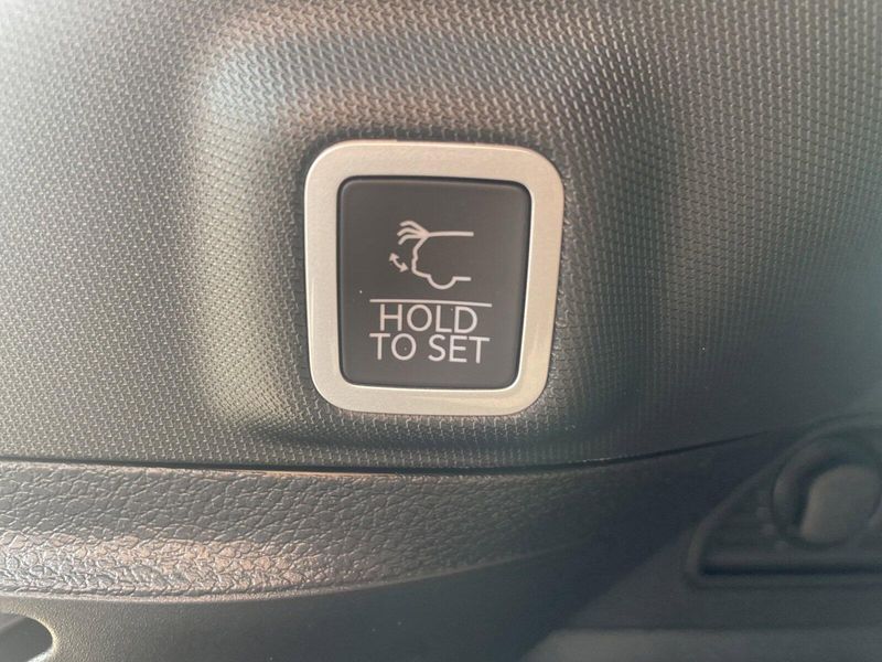 2024 Jeep Grand Cherokee Altitude XImage 9