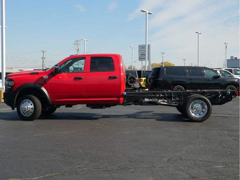 2024 RAM 5500 Tradesman Chassis Crew Cab 4x4 84