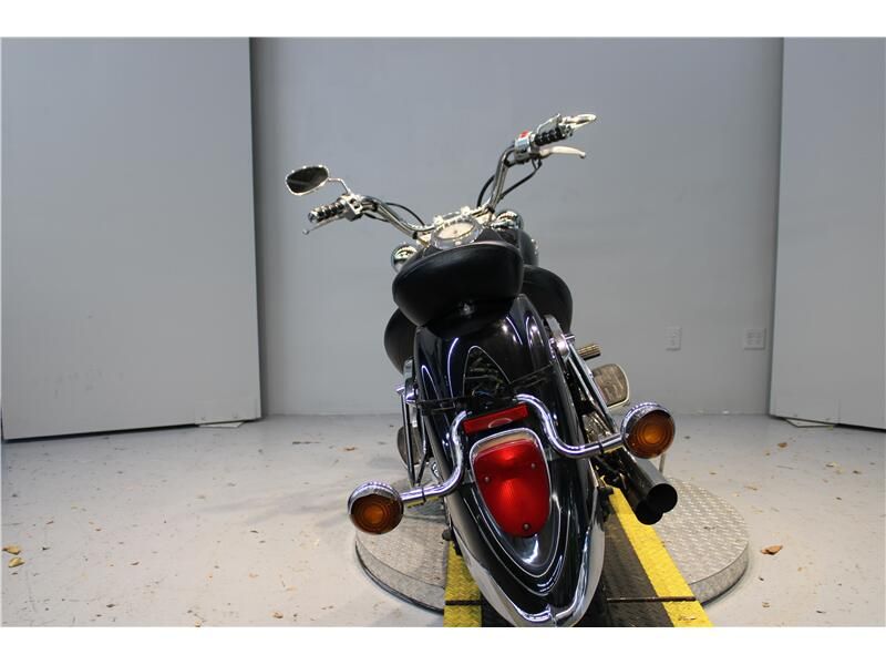 2002 Yamaha V-STAR 1100 Image 3