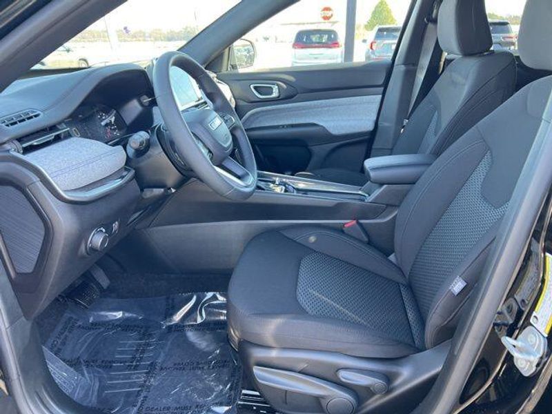 2025 Jeep Compass Sport 4x4