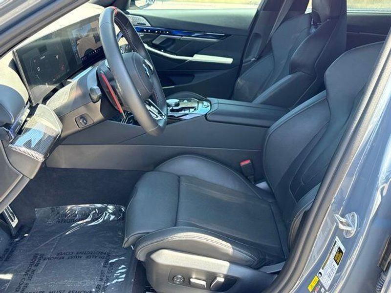 Used 2026 BMW M5 BaseImage 20