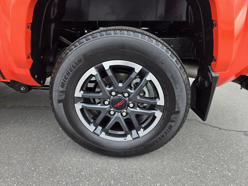 Used 2024 Toyota Tacoma TRD Sport Double Cab 5' Bed AT (Natl)