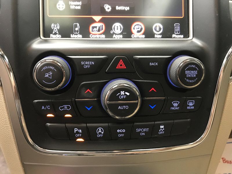 Used 2017 Jeep Grand Cherokee OverlandImage 9