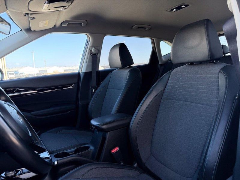 Used 2023 Kia Seltos SImage 12