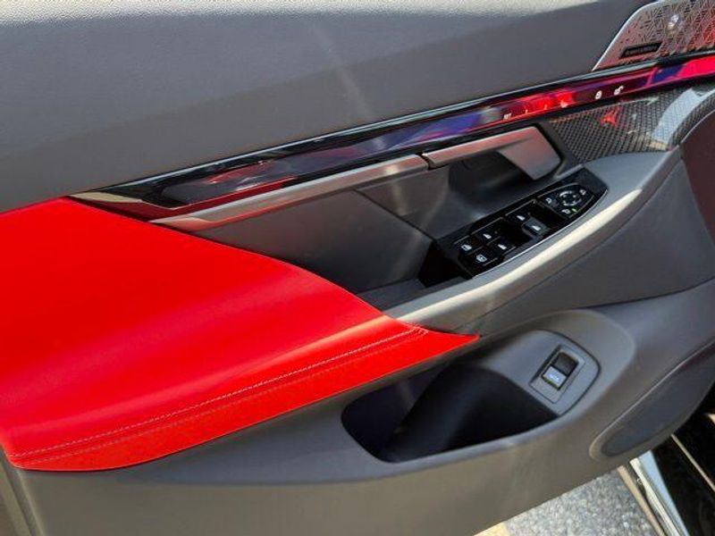 New 2026 BMW M5 BaseImage 15