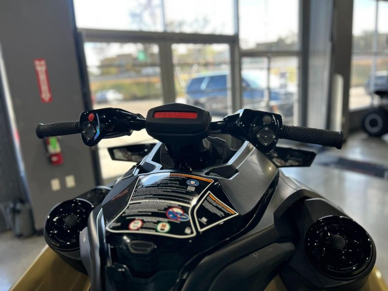 New 2025 Sea-Doo RXT-X 325 (SOUND SYSTEM) Image 16