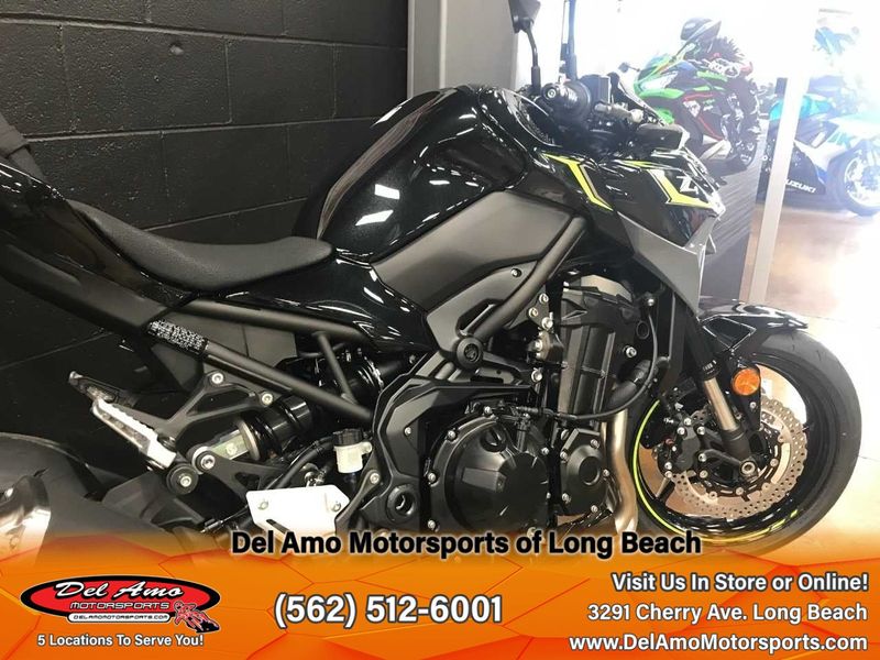 2024 Kawasaki ZR900FRFNL-BK1  in a METALLIC SPARK BLACK/METALLIC MATTE DARK GRAY exterior color. Del Amo Motorsports of Long Beach (562) 362-3160 delamomotorsports.com 