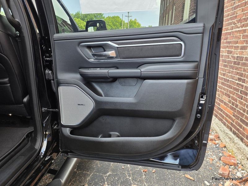 New 2026 RAM 1500 Laramie Crew Cab 4x4 5'7' Box
