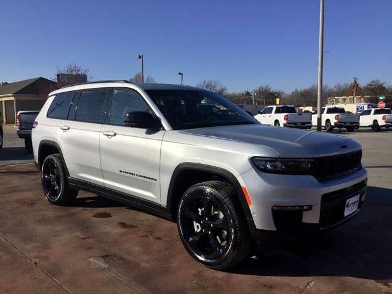 2025 Jeep Grand Cherokee L Limited 4x2Image 6