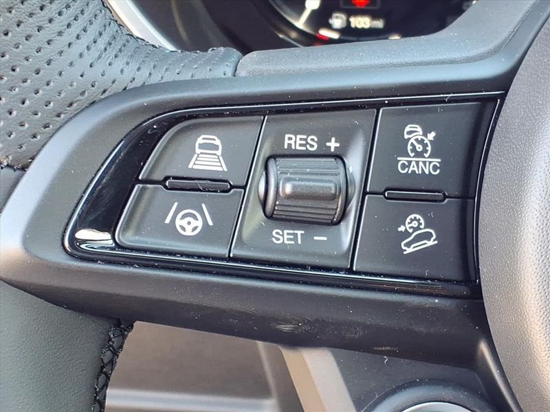 New 2026 Alfa Romeo Stelvio SprintImage 18