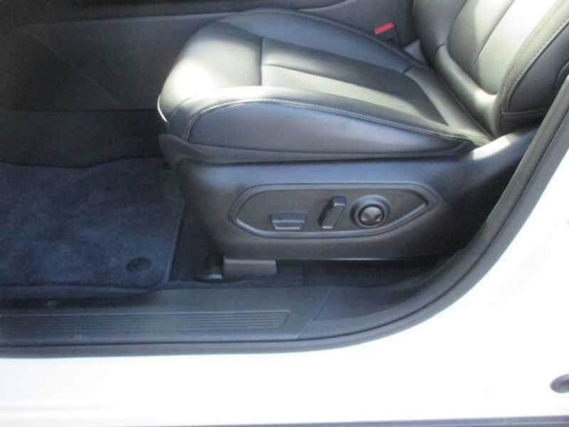 New 2026 Jeep Cherokee Limited 4x4Image 18