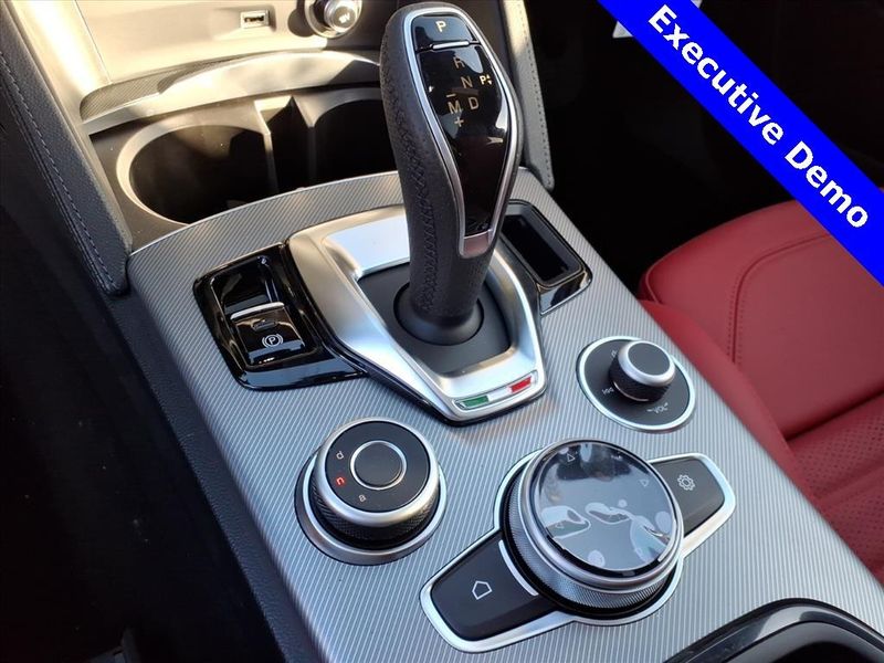 New 2025 Alfa Romeo Stelvio AwdImage 23