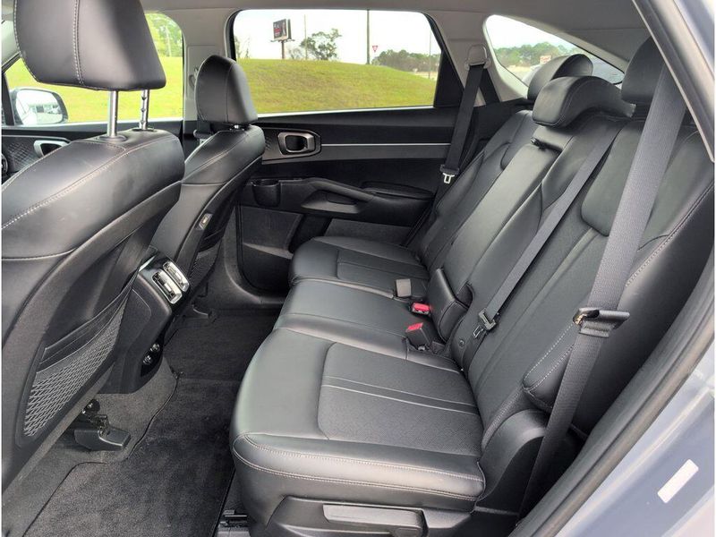 Used 2023 Kia Sorento SImage 30