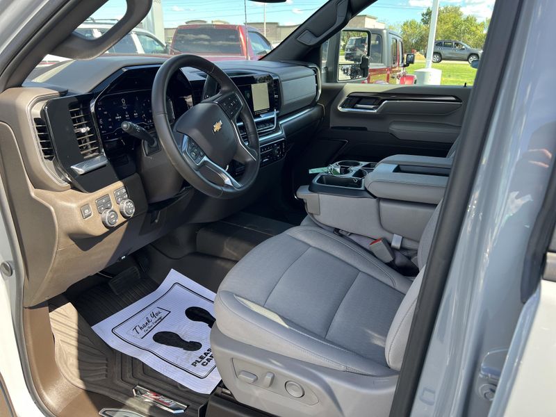 Used 2024 Chevrolet Silverado 2500HD LTImage 15