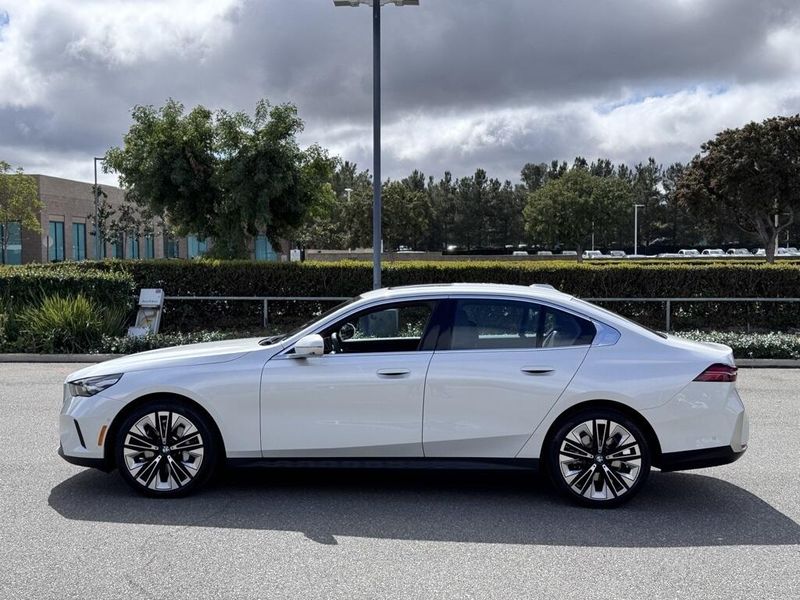 2024 BMW 5 Series 530iImage 5