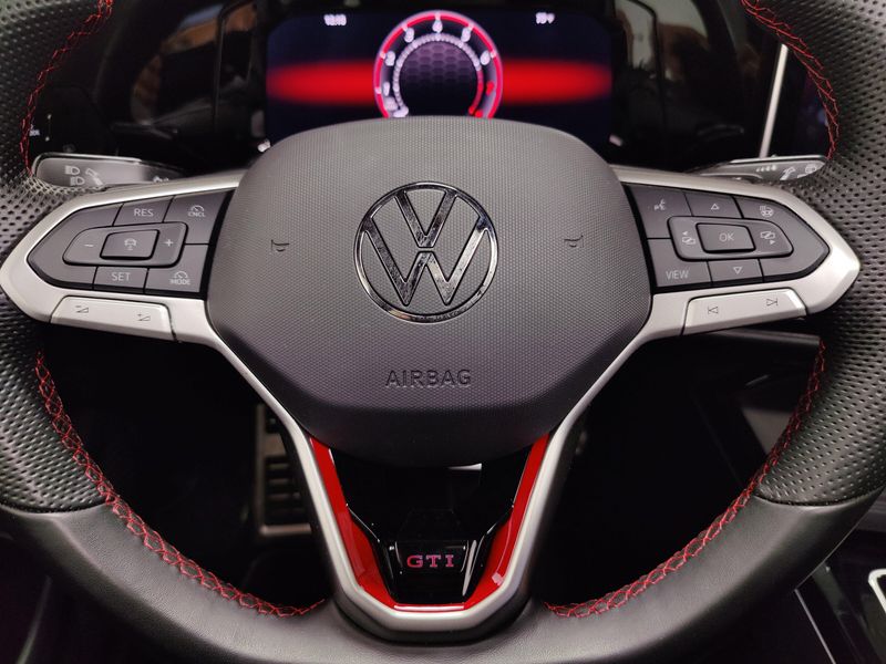 Used 2026 Volkswagen Golf GTI SE Leather Pkg & SunroofImage 26